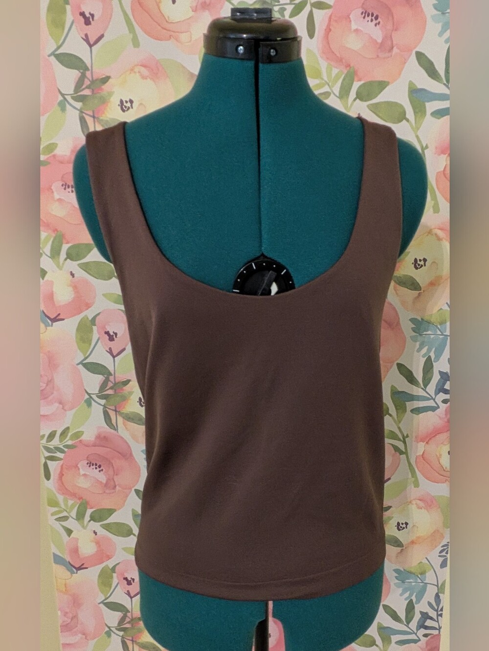 Everyday Scoop Neck Tank Top in Brown